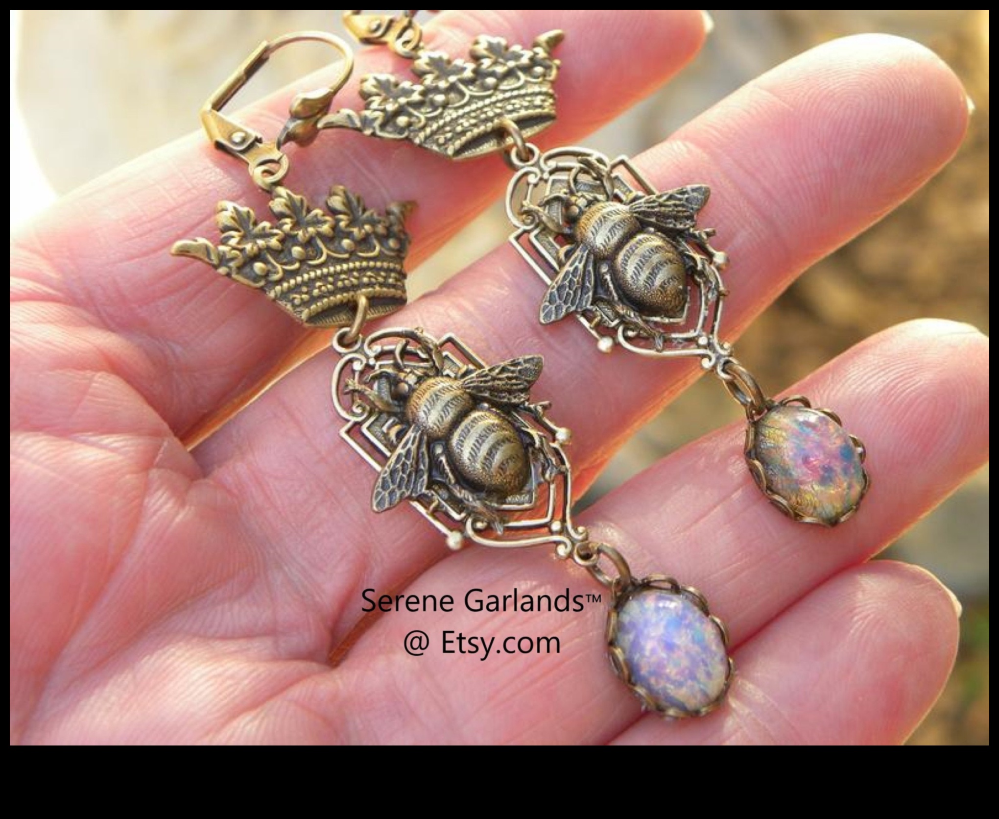 Serenitate sculptată Descoperiți pacea în măiestria cerceilor noștri senini 4 Seninătate sculptată: găsiți pacea în măiestria cerceilor noștri senini