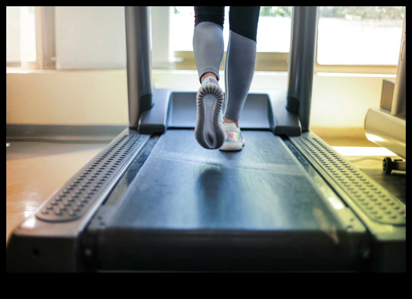 Creșteți-vă rutina cu echipamente inovatoare de antrenament pentru performanță maximă 1 Creșteți-vă rutina: echipament inovator de exerciții pentru performanță de vârf