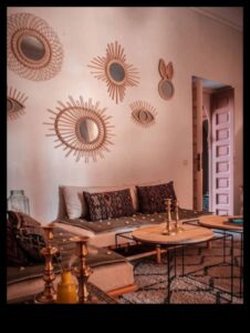 Decor marocan pentru sufragerie cu textile bogate