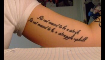 Dialoguri cu cerneală: conversații despre cultură prin limbajul tatuajelor