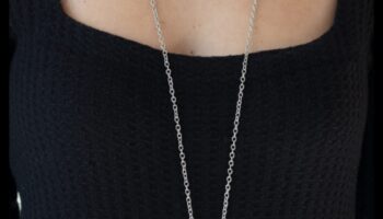 Eleganță efervescentă: orbire în efervescența chokerelor noastre